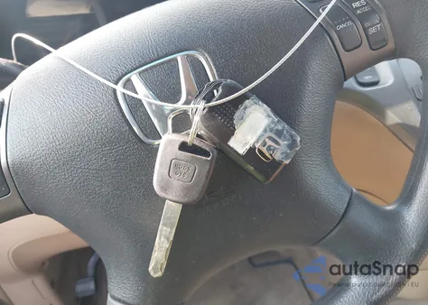 2005 Honda Odyssey Ex-L from USA, damaged, VIN 5FNRL38625B418545